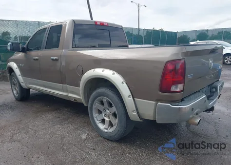 2010 Dodge Ram 1500 Laramie z USA, uszkodzony, nr VIN 1D7RV1GT0AS173964